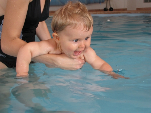 clases de natación para bebés